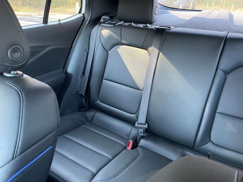 Used 2025 Buick Envista Sport Touring image 35