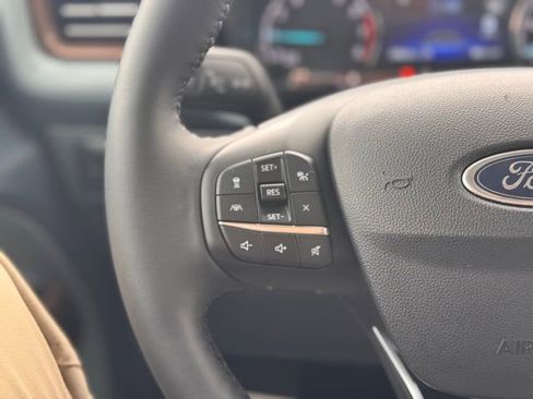 Certified 2024 Ford Maverick Lariat w/ 4K Tow Package AWD/4WD image 12