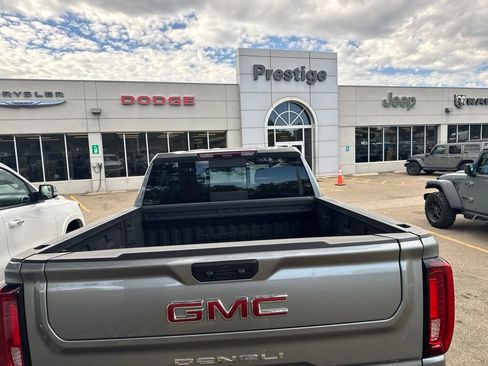 Used 2024 GMC Sierra 1500 Denali AWD/4WD image 9
