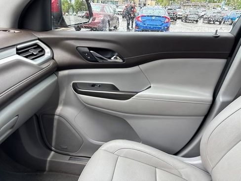 Used 2020 GMC Acadia SLT w/ Driver Alert Package II AWD/4WD image 18