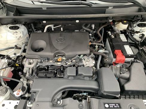 Used 2024 Toyota RAV4 XLE w/ Convenience Package image 9