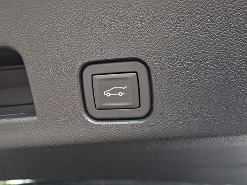 Used 2026 GMC Acadia Elevation w/ Elevation Premium Package AWD/4WD image 32