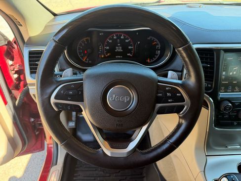 Used 2014 Jeep Grand Cherokee Overland AWD/4WD image 16