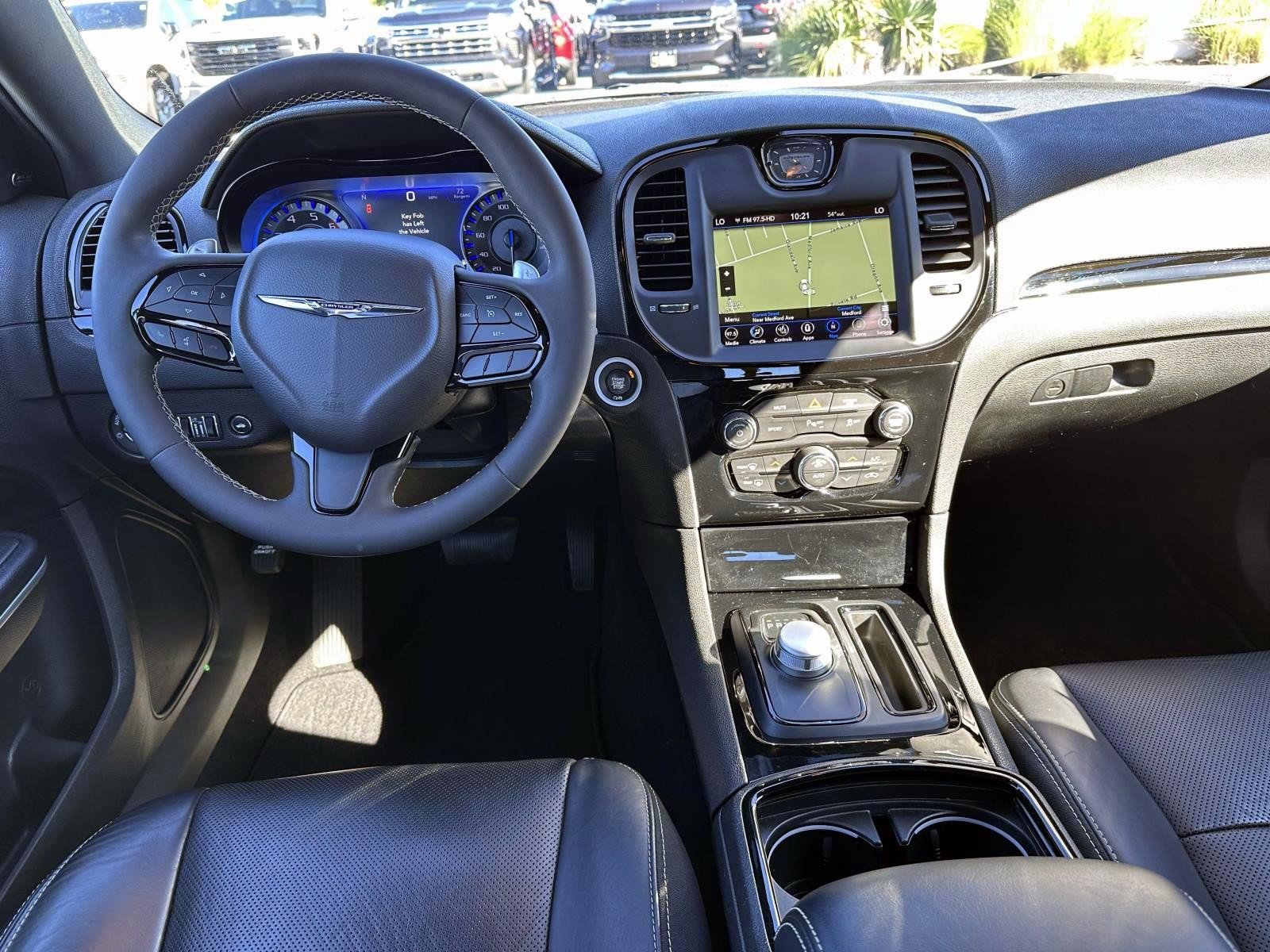 Used 2022 Chrysler 300 S w/ Comfort Group RWD image 17