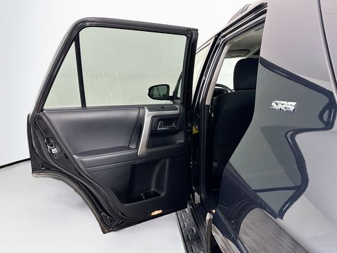 Used 2024 Toyota 4Runner SR5 image 25