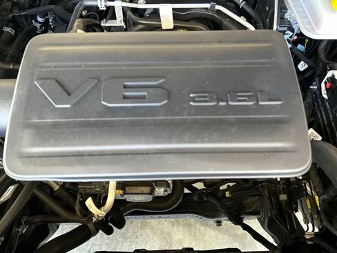 Used 2025 RAM 1500 Big Horn AWD/4WD image 12