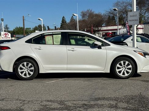Certified 2024 Toyota Corolla LE image 2
