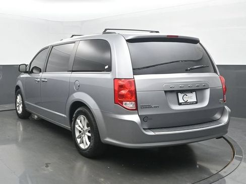 Used 2018 Dodge Grand Caravan SXT FWD image 4