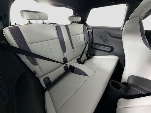 New 2026 MINI Cooper 2-Door Hardtop FWD image 25