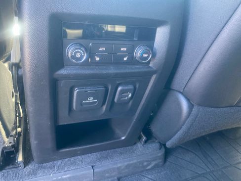 Used 2023 Chevrolet Traverse Premier w/ Redline Edition AWD/4WD image 21