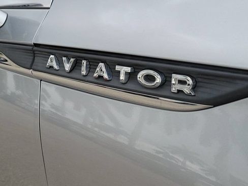 Certified 2020 Lincoln Aviator Reserve w/ Equipment Group 202A AWD/4WD image 11