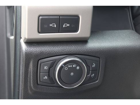 Used 2020 Ford F350 Lariat w/ Lariat Value Package AWD/4WD image 16