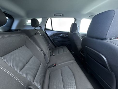 Used 2023 GMC Terrain SLE w/ Driver Convenience Package image 33