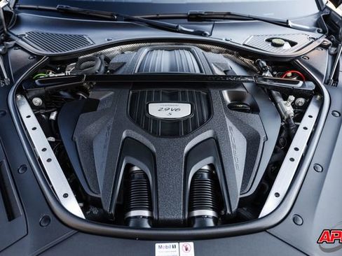 Used 2018 Porsche Panamera 4S image 31