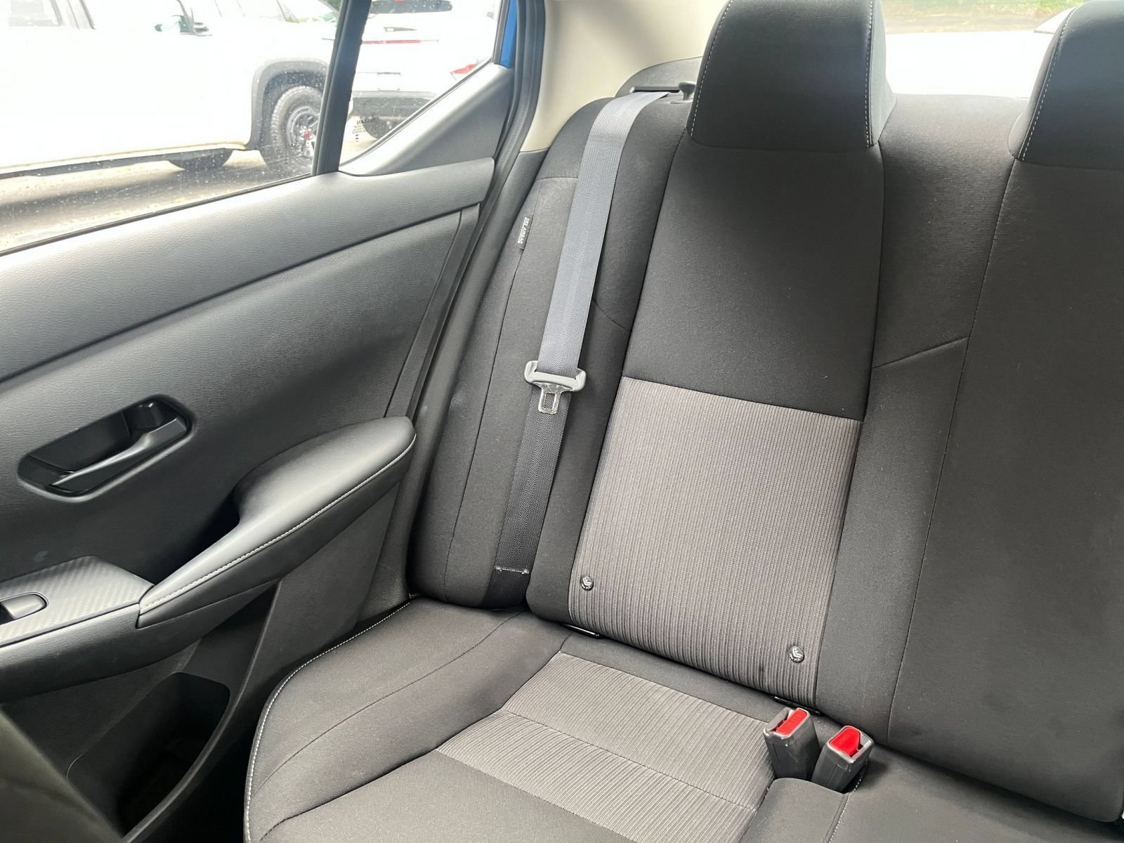 Used 2025 Nissan Sentra SV FWD image 40