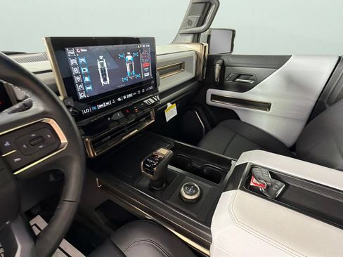 Certified 2025 GMC Hummer EV 3X AWD/4WD image 19