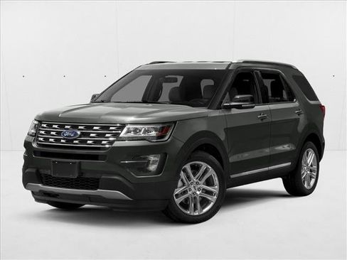 Used 2017 Ford Explorer XLT FWD image 1