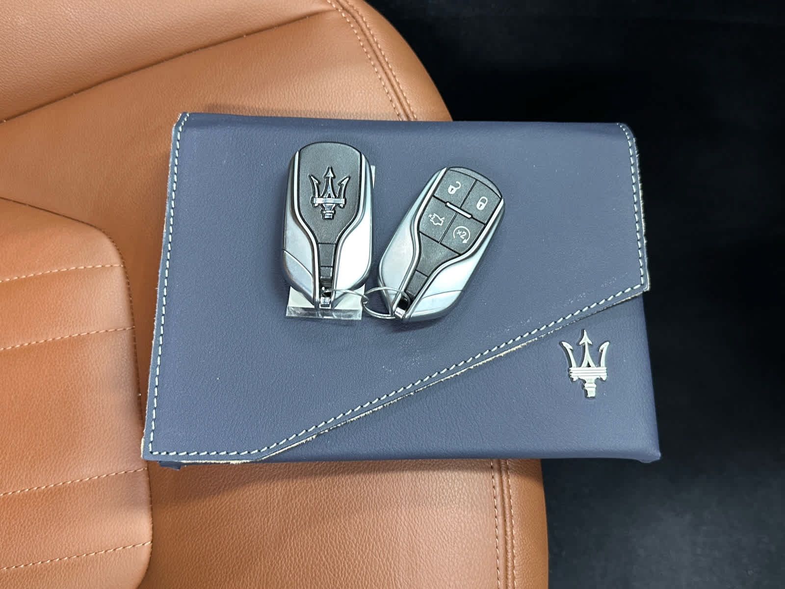 Used 2023 Maserati Levante GT AWD/4WD image 43