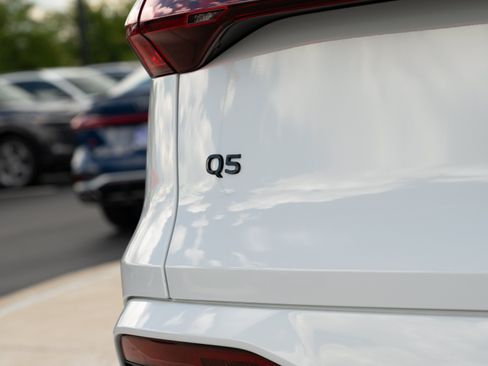 Certified 2025 Audi Q5 Premium Plus w/ Premium Plus AWD/4WD image 30