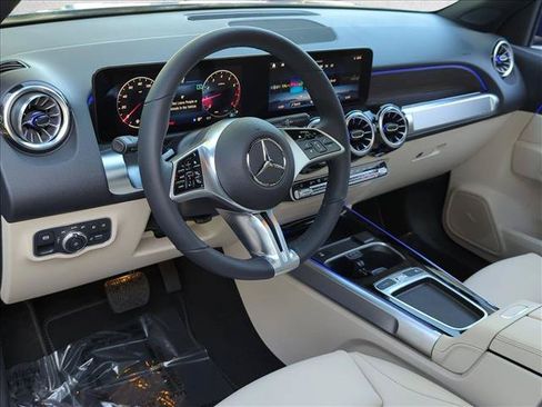 Used 2026 Mercedes-Benz GLB 250 image 10