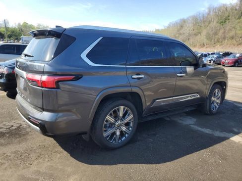 Used 2023 Toyota Sequoia Capstone AWD/4WD image 5