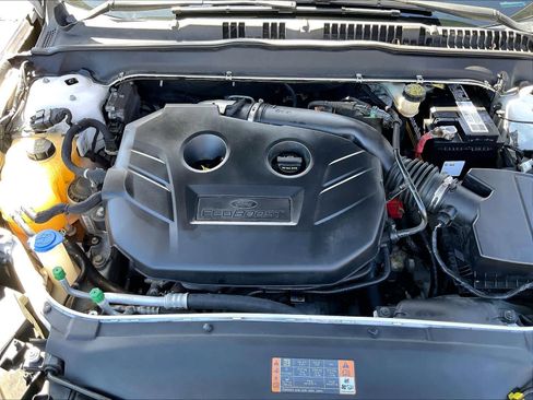 Used 2017 Ford Fusion SE w/ Fusion SE Technology Package FWD image 30