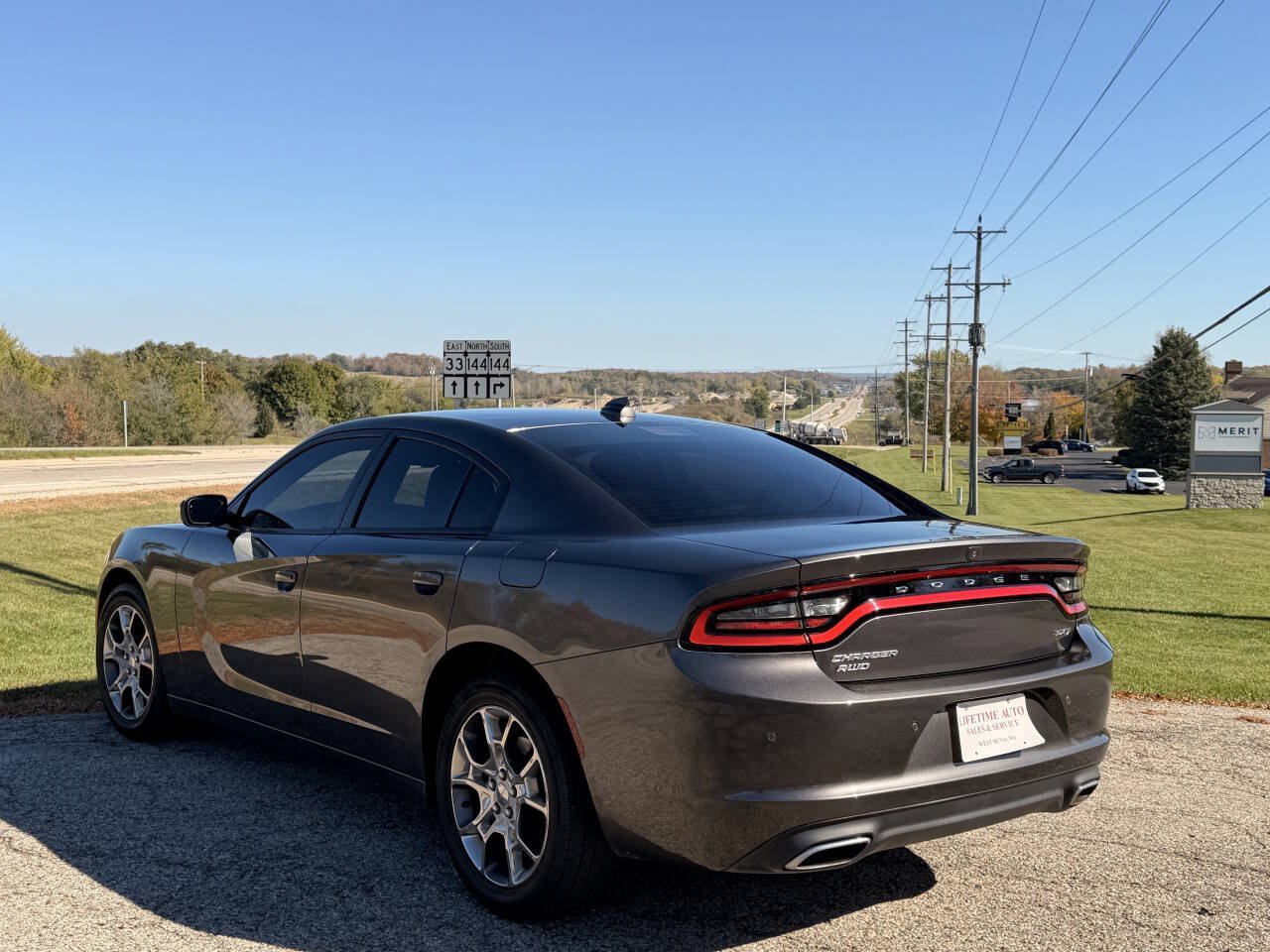 Used 2017 Dodge Charger SXT w/ Driver Confidence Group AWD/4WD image 3