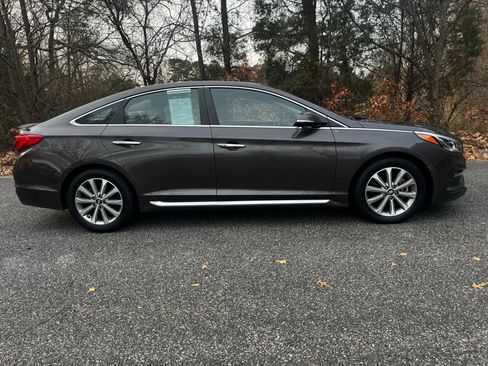 Used 2017 Hyundai Sonata Limited w/ Ultimate Package 04 image 4