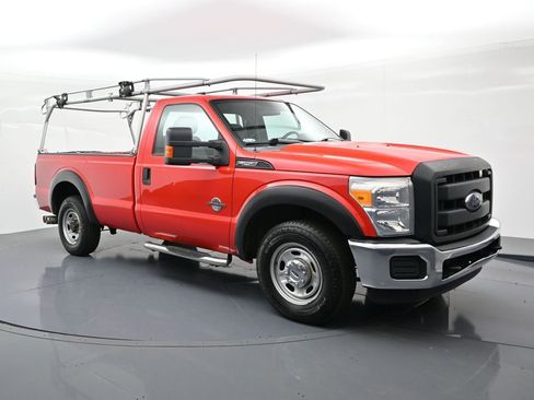 Used 2016 Ford F250 XL w/ Power Equipment Group RWD image 4
