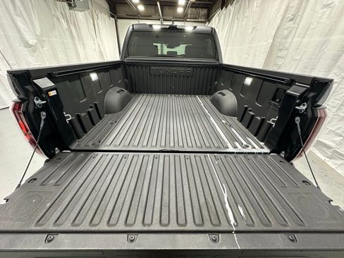 Used 2025 Toyota Tundra Platinum AWD/4WD image 51