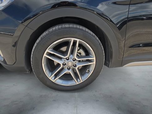 Used 2018 Hyundai Santa Fe Limited FWD image 17