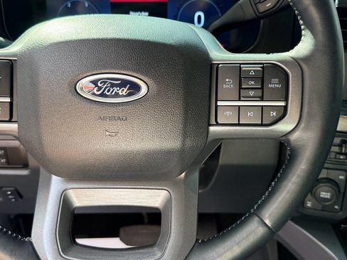 Used 2024 Ford F250 Lariat w/ Sport Appearance Package AWD/4WD image 29