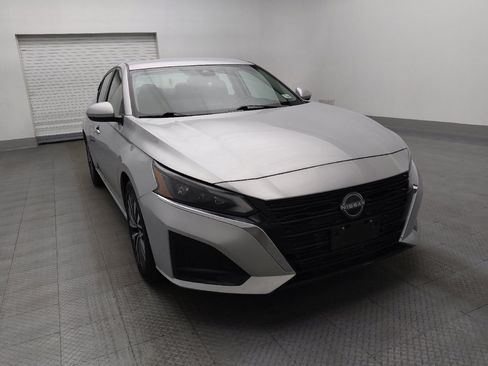 Used 2023 Nissan Altima 2.5 SV image 14