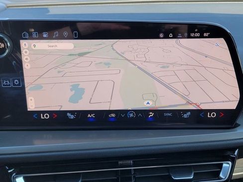 New 2026 Chevrolet Traverse LT w/ Sun and Wheel Package image 35