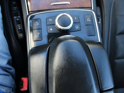 Used 2016 Mercedes-Benz E 400 Cabriolet image 34