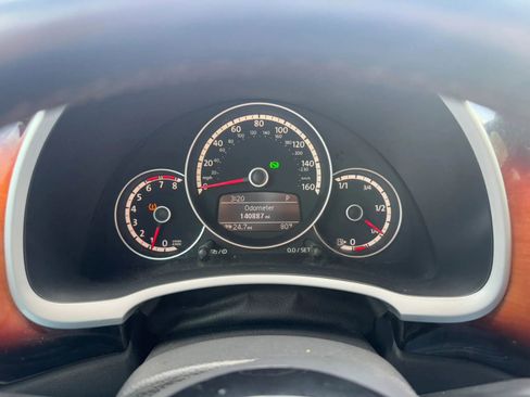 Used 2013 Volkswagen Beetle 2.5 image 13