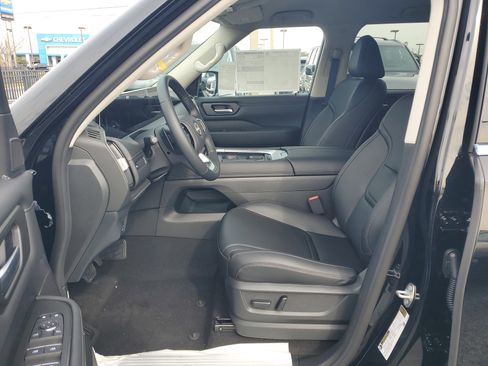 New 2026 Nissan Armada SV image 9