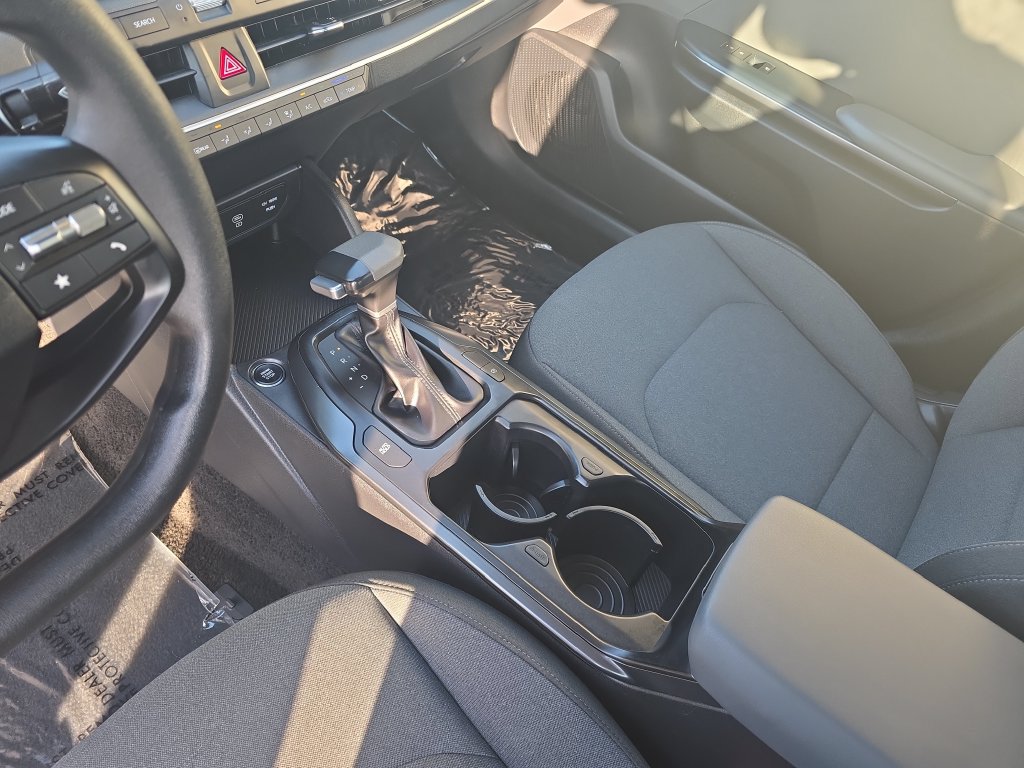 Used 2025 Kia K4 FWD image 21
