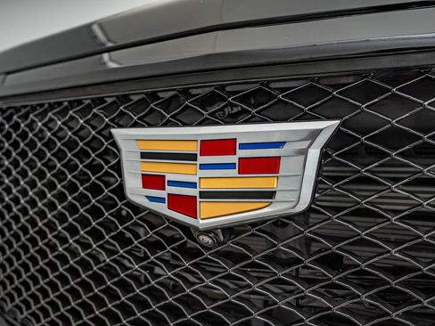 Used 2024 Cadillac Escalade Sport Platinum w/ Heavy-Duty Trailer Package AWD/4WD image 12