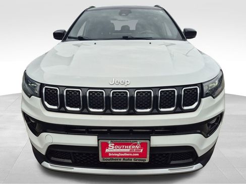 Used 2023 Jeep Compass Limited w/ Elite Group AWD/4WD image 8