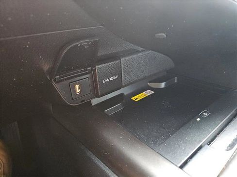 Used 2023 Toyota Camry XSE image 21