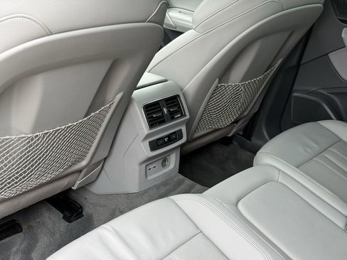 Used 2019 Audi Q5 2.0T Premium Plus w/ Premium Plus Package image 26