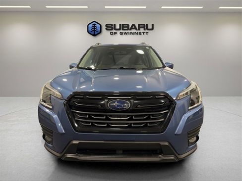 Used 2023 Subaru Forester Premium image 8