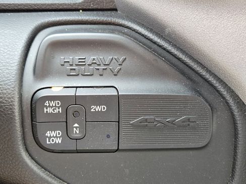 Used 2024 RAM 2500 Big Horn AWD/4WD image 19
