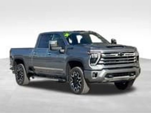 Used 2024 Chevrolet Silverado 2500 High Country w/ High Country Premium Package image 2