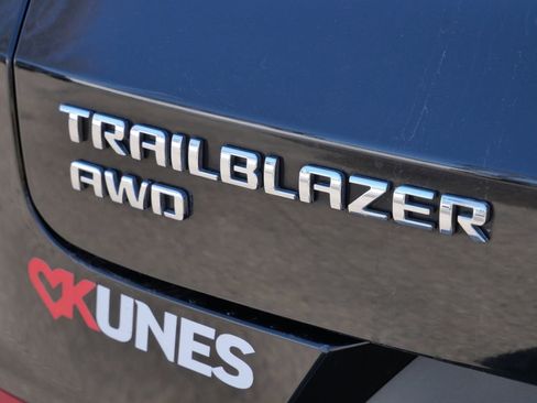 Used 2023 Chevrolet TrailBlazer LT w/ Convenience Package image 23