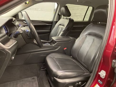 Certified 2022 Jeep Grand Cherokee L Limited AWD/4WD image 21