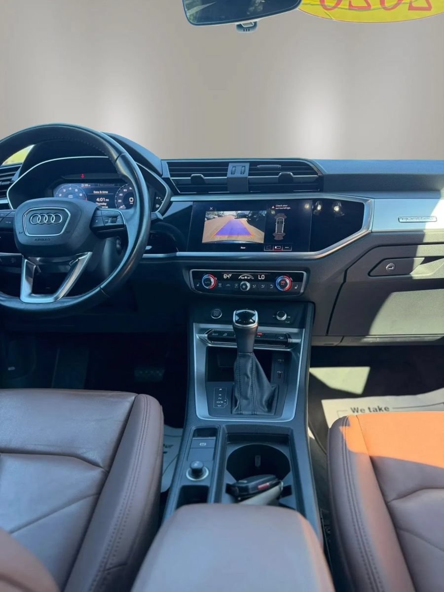 Used 2020 Audi Q3 2.0T Premium w/ Convenience Package AWD/4WD image 11