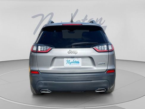 Used 2020 Jeep Cherokee Latitude Plus w/ Comfort/Convenience Group FWD image 8