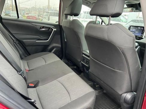Used 2022 Toyota RAV4 XLE image 23
